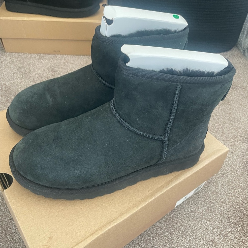 Ugg Classic Mini II